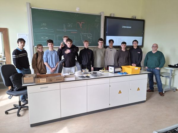 Schüler im Physikraum