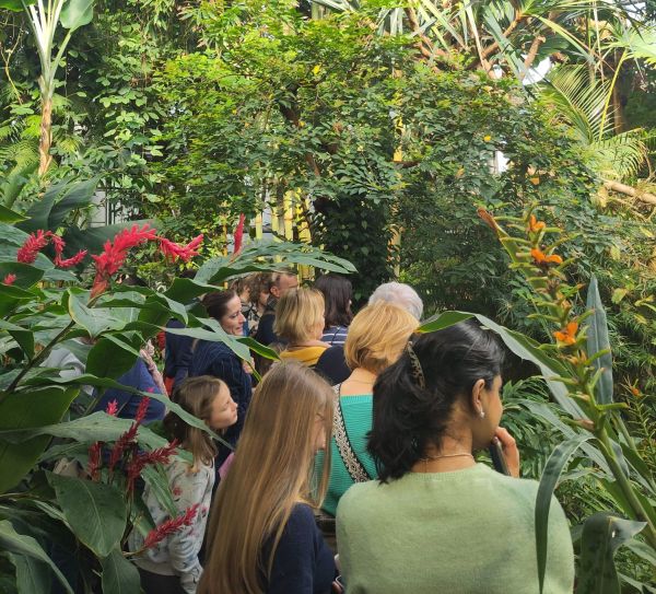 Schüler im Botanischen Garten in Liberec